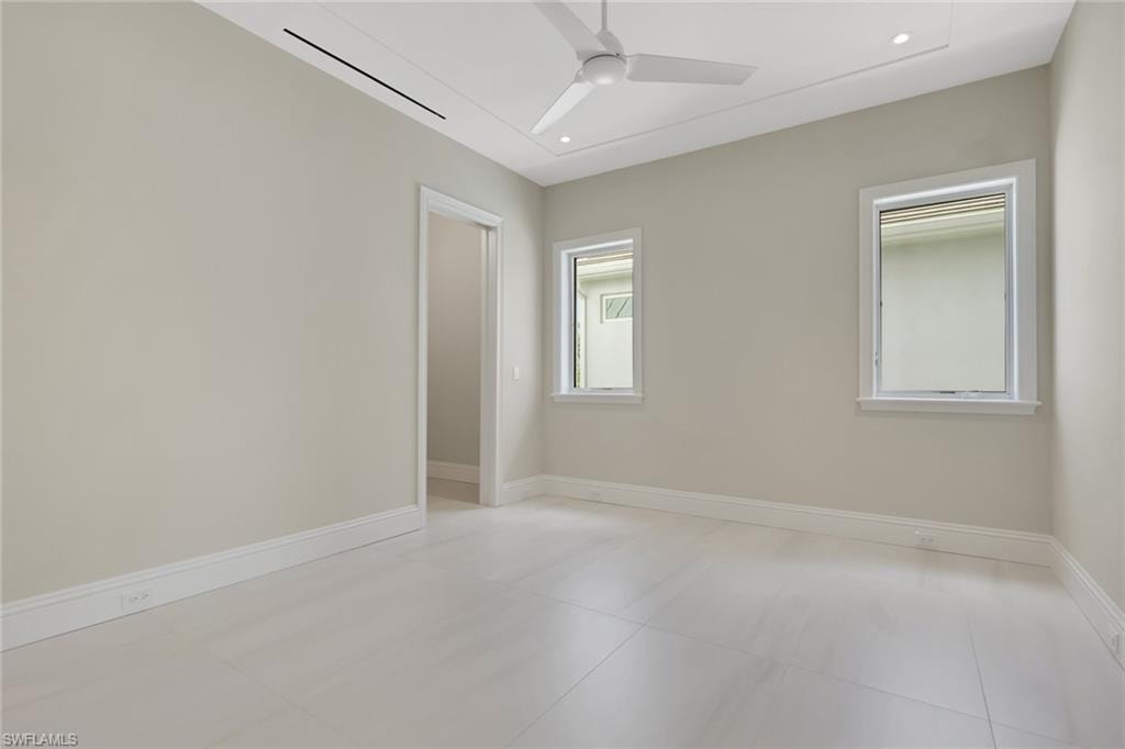 211 1st ST photo 24