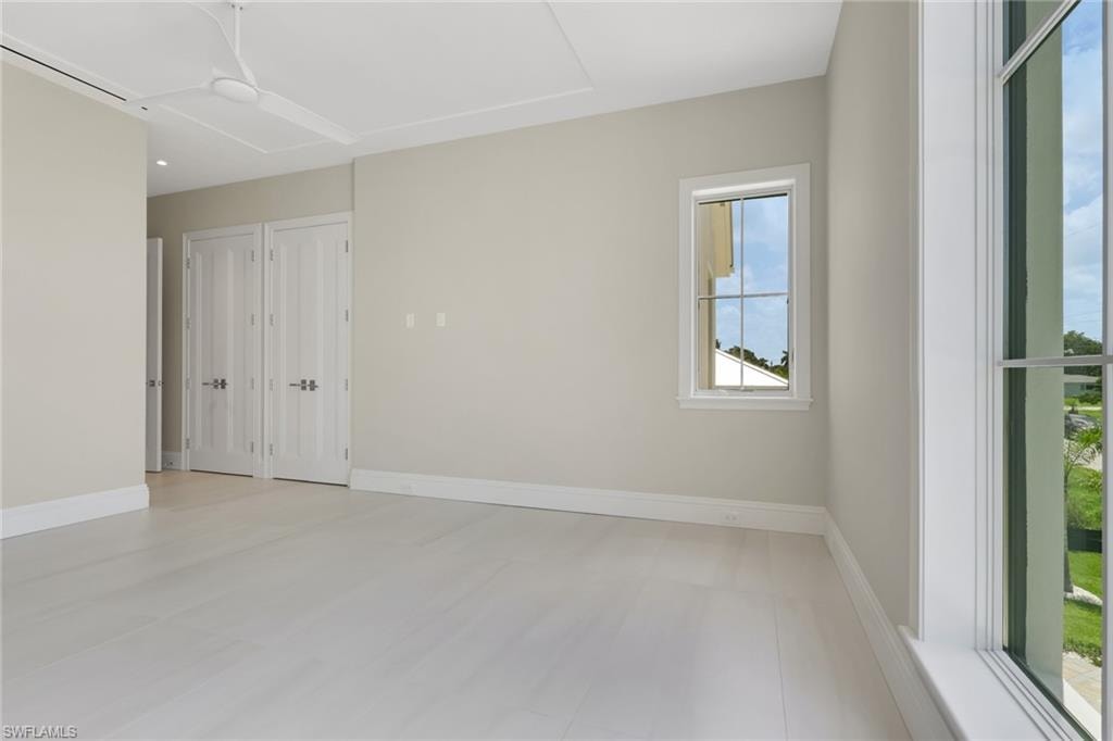 211 1st ST photo 21