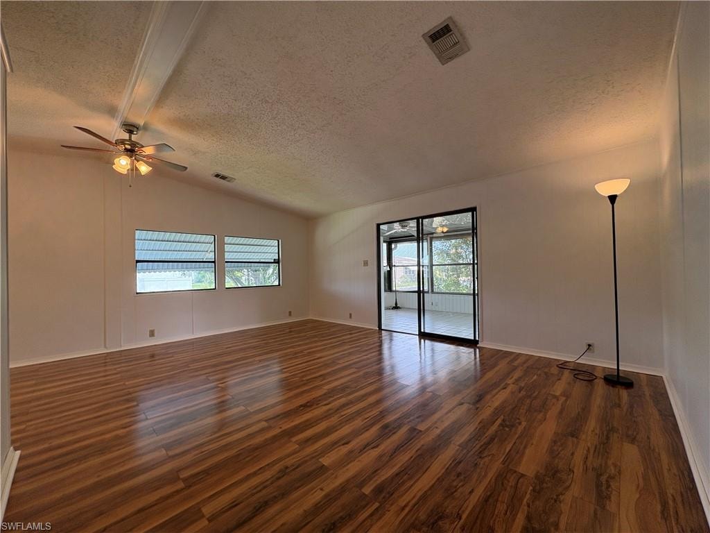 7 Oceans BLVD 7