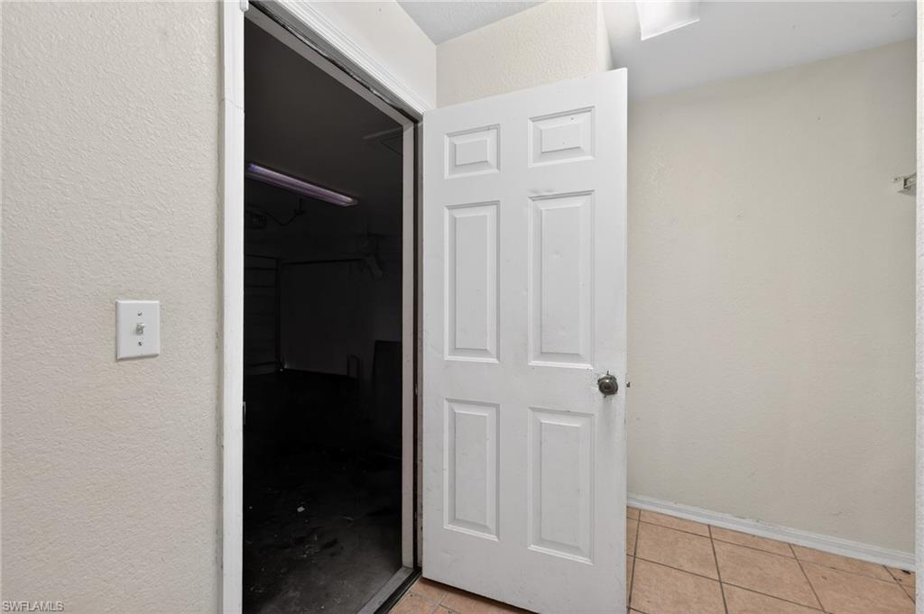 446 Windermere DR photo 35