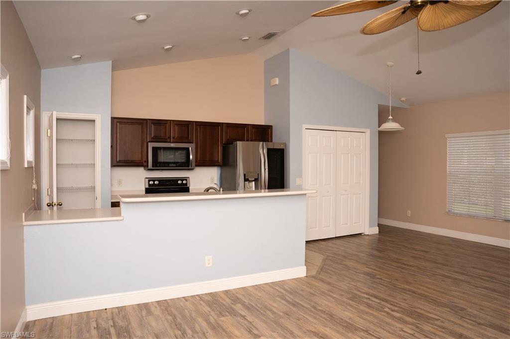295 Destiny CIR photo 6