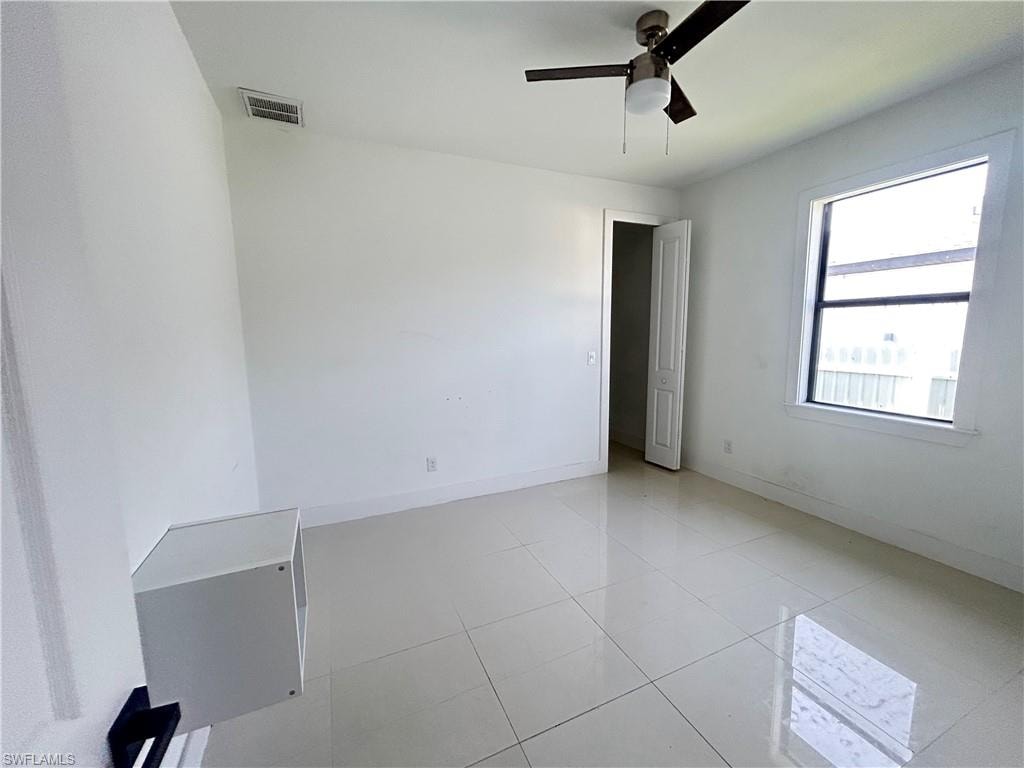 404 Chiquita BLVD N photo 11