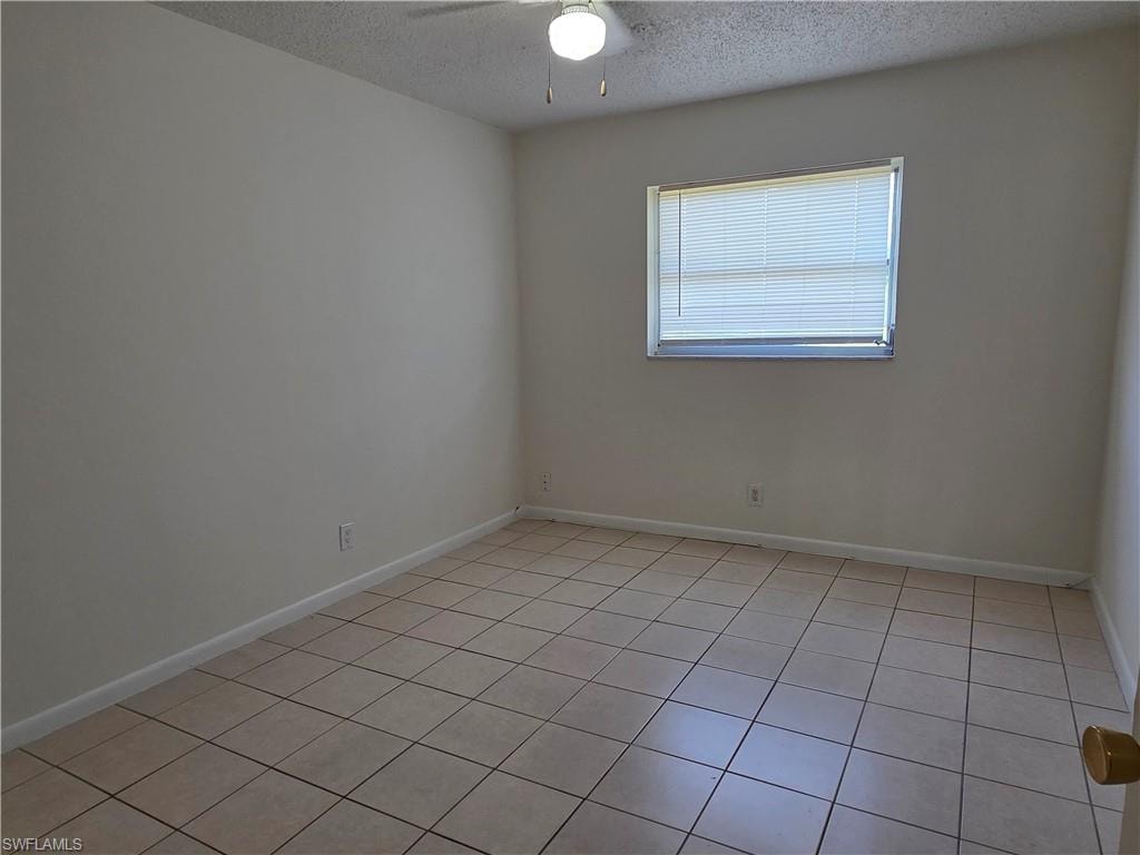 1107 S Loop BLVD photo 12