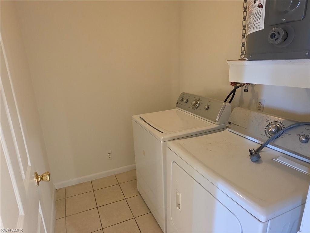 1107 S Loop BLVD photo 10
