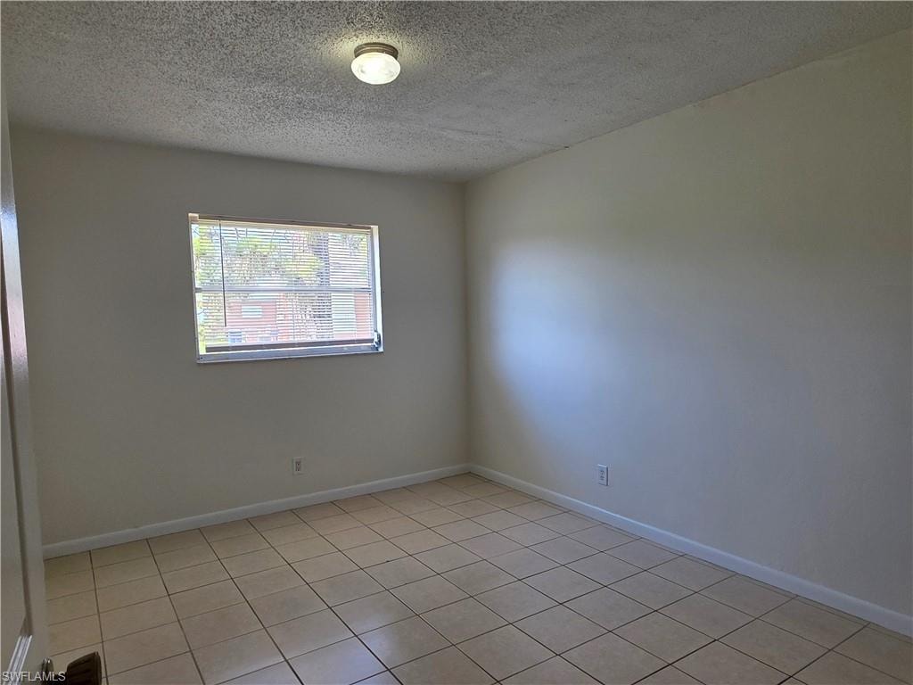 1107 S Loop BLVD photo 11