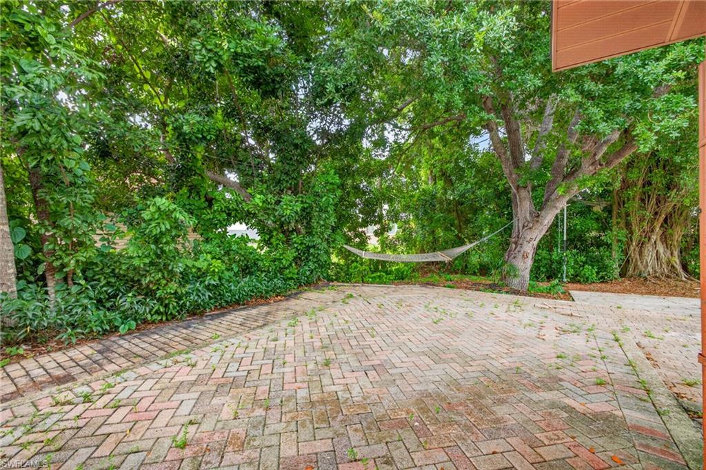 17565 Lee RD photo 27
