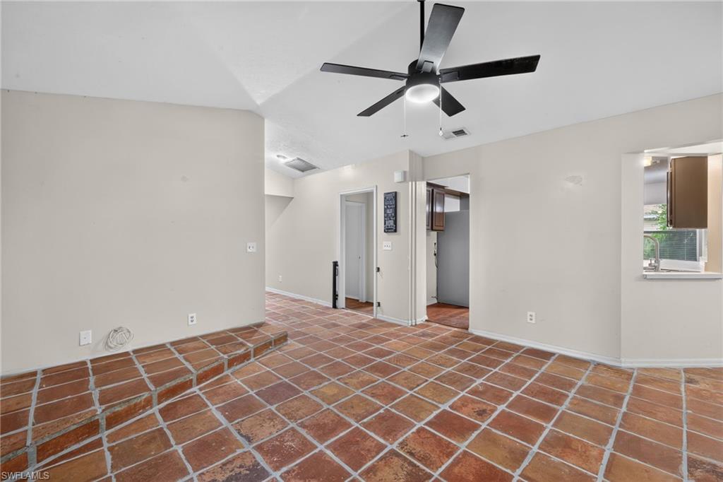 17565 Lee RD photo 6
