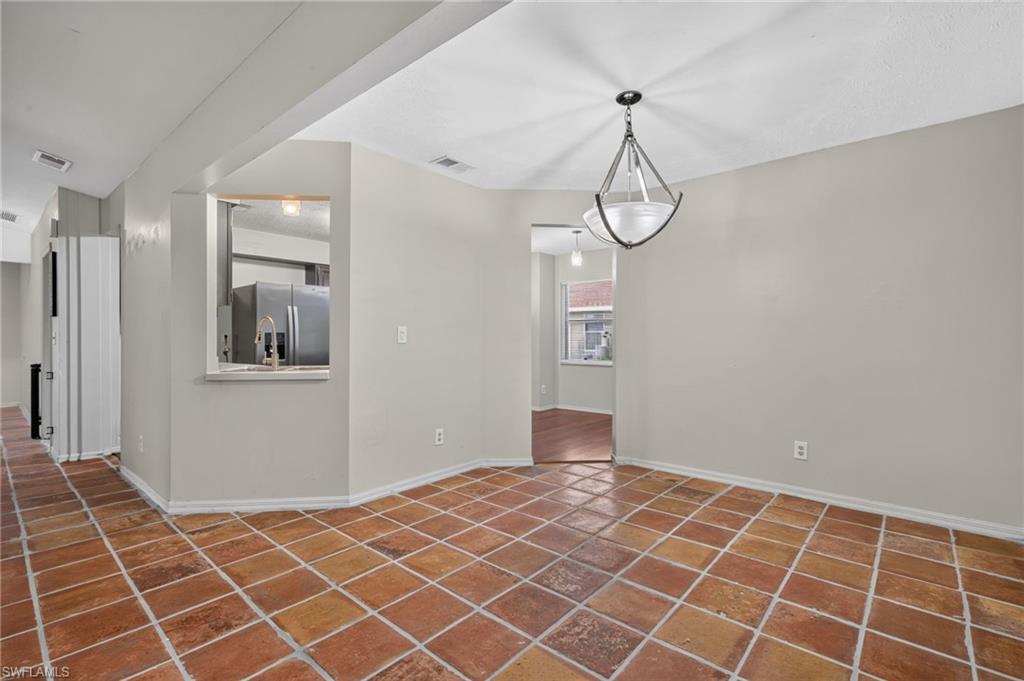 17565 Lee RD photo 11