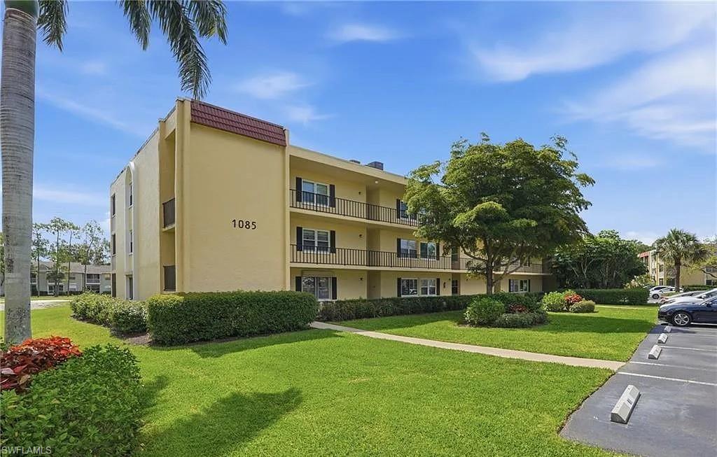 1085 Forest Lakes DR 8102