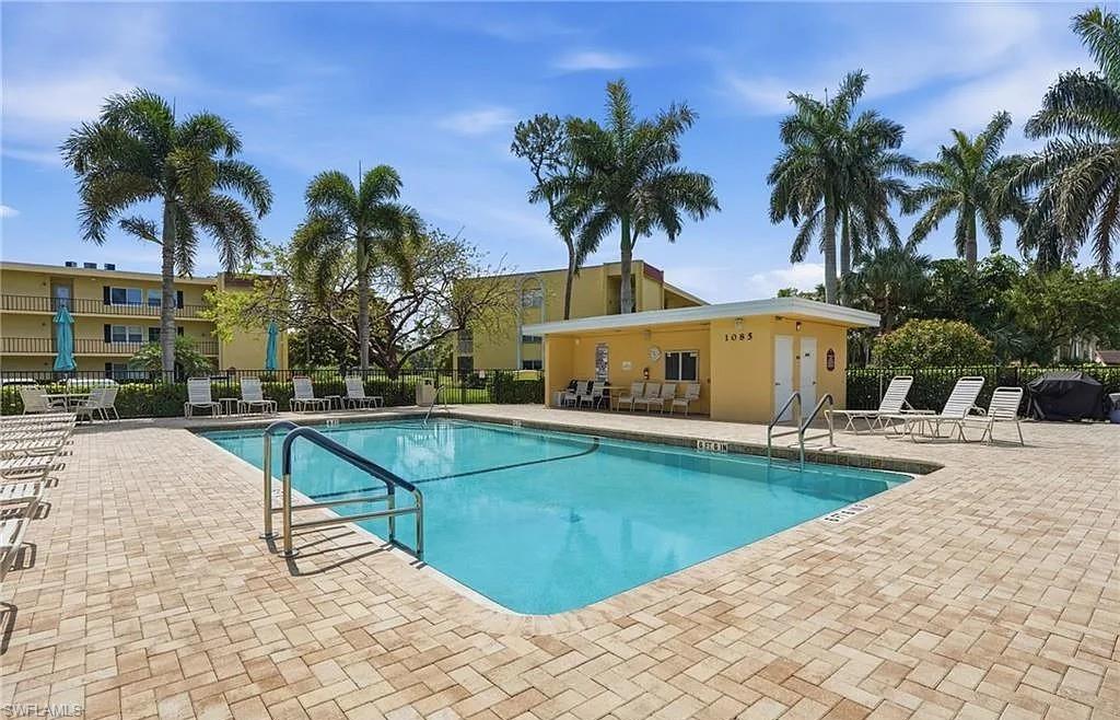 1085 Forest Lakes DR 8102