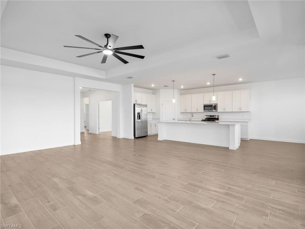 21143 Verawood LOOP photo 9