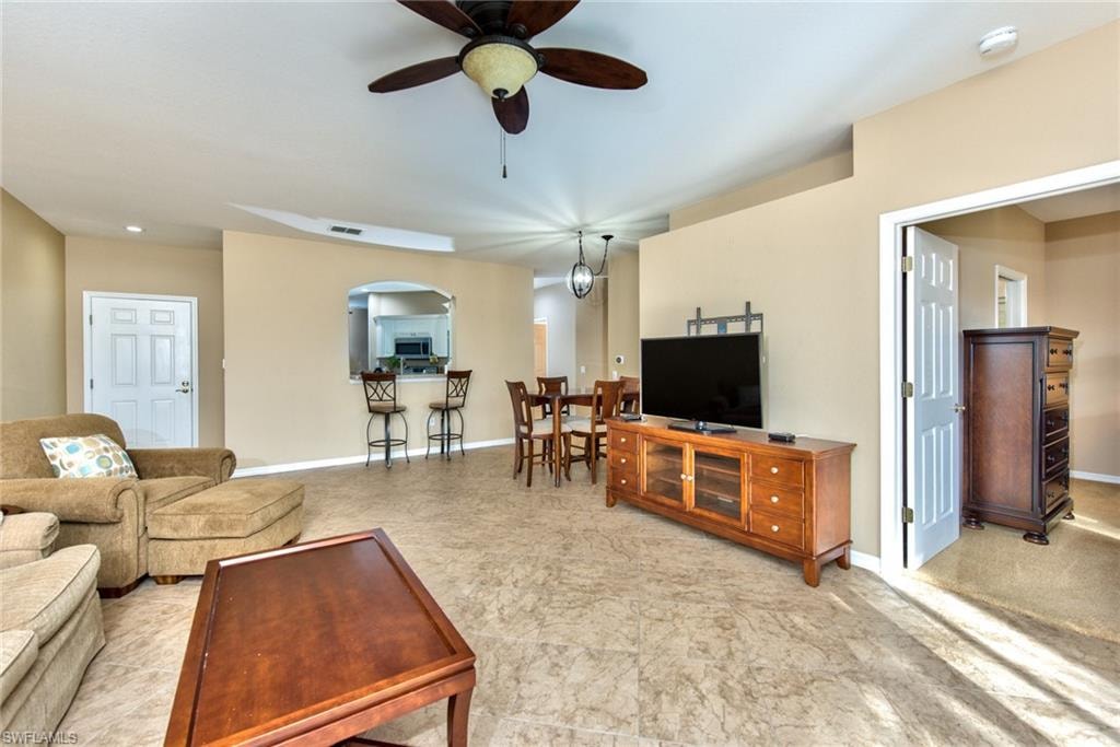 20081 Seagrove ST 902 photo 6
