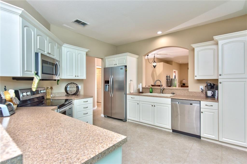 20081 Seagrove ST 902 photo 10