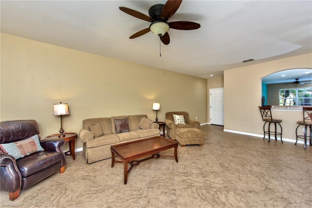 20081 Seagrove ST 902