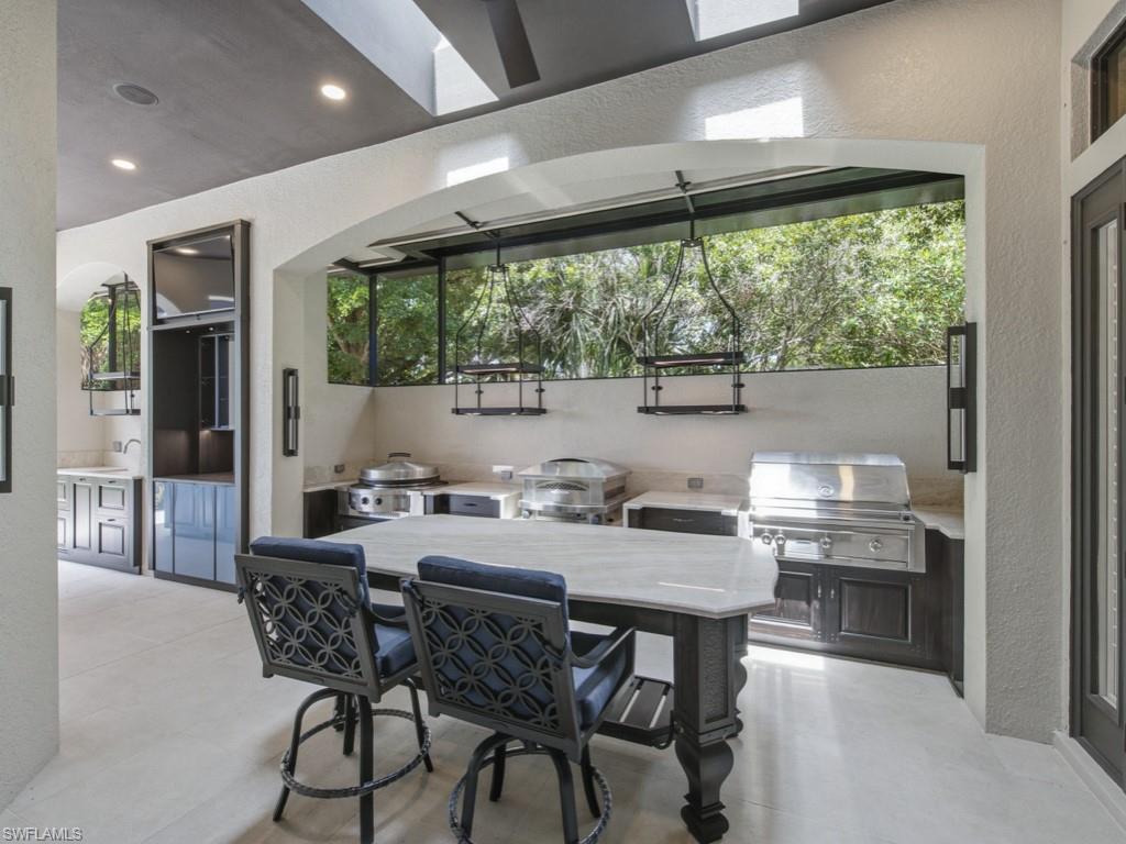 Outdoor Kitchen