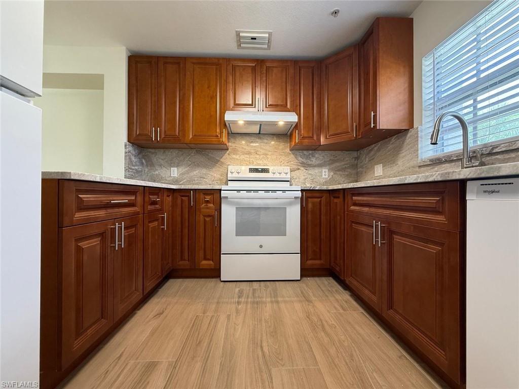 9051 Gervais CIR 1508 photo 9