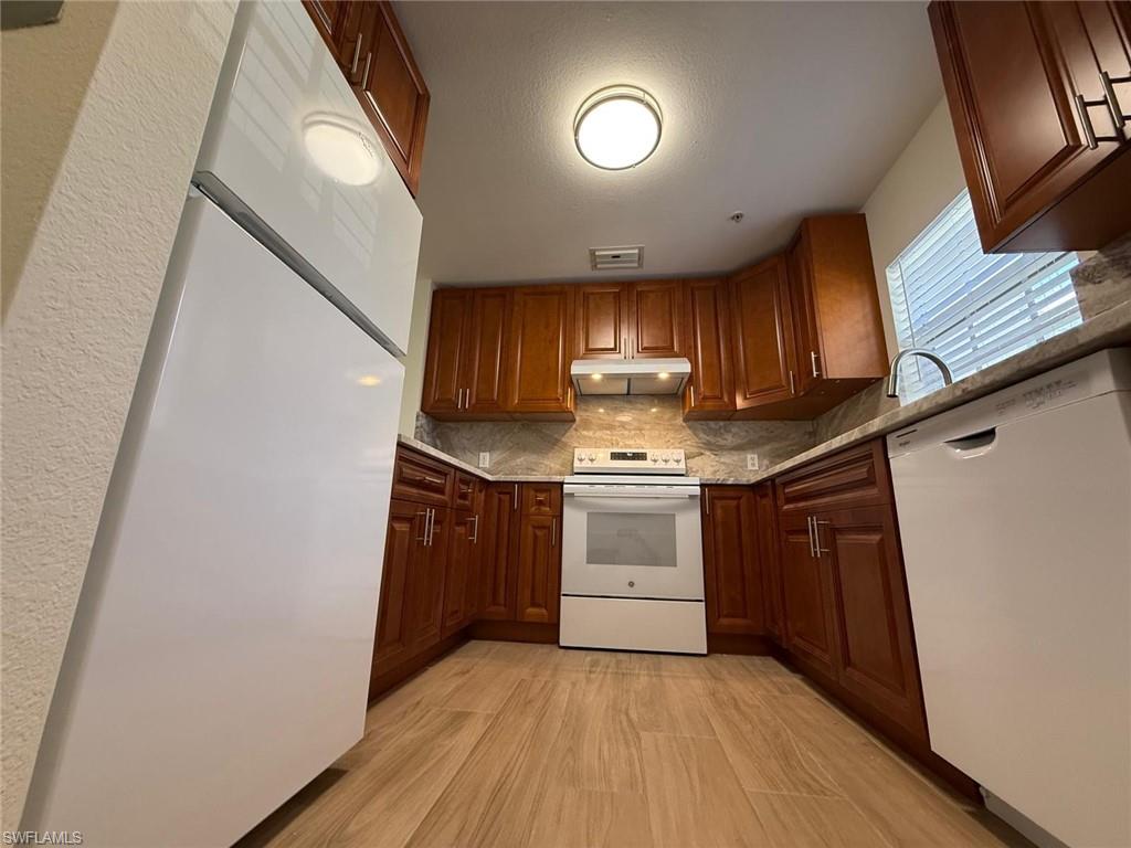 9051 Gervais CIR 1508 photo 10