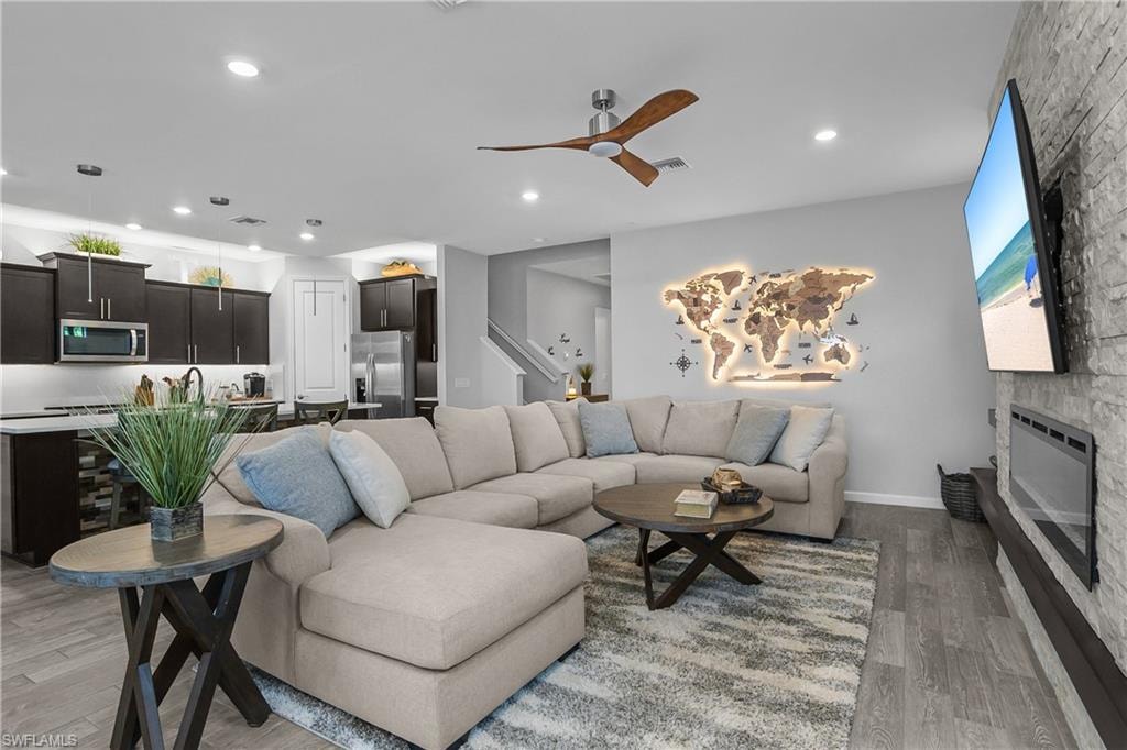 19536 Deming LN photo 13