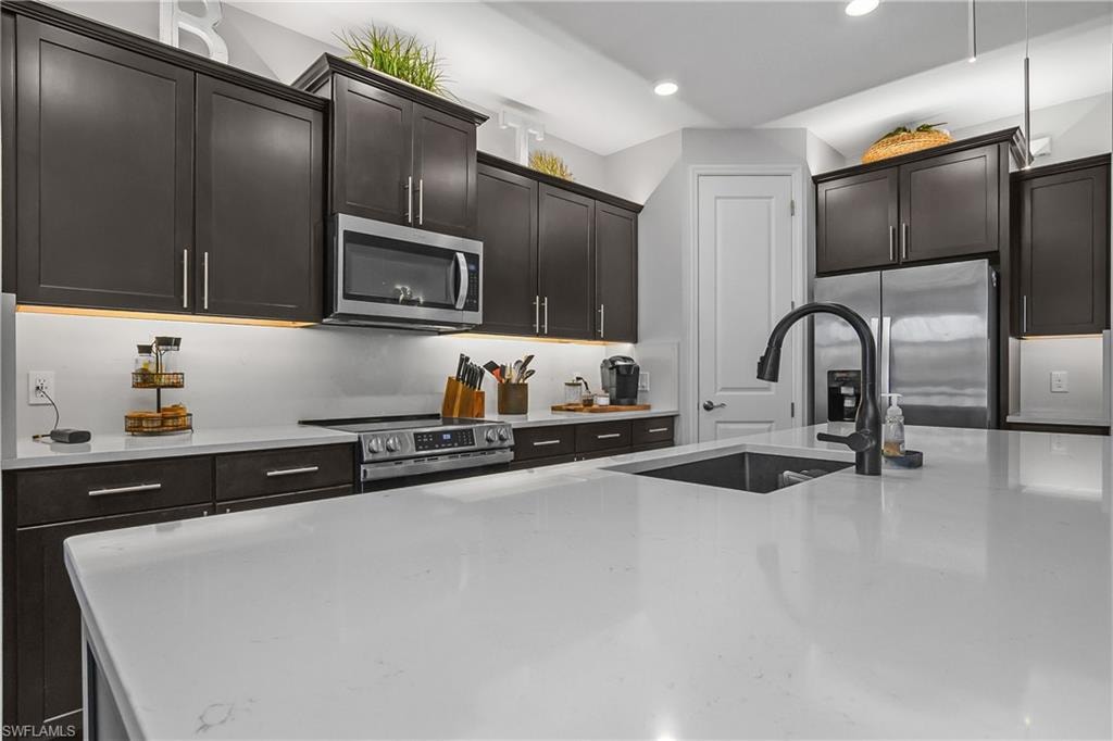 19536 Deming LN photo 20