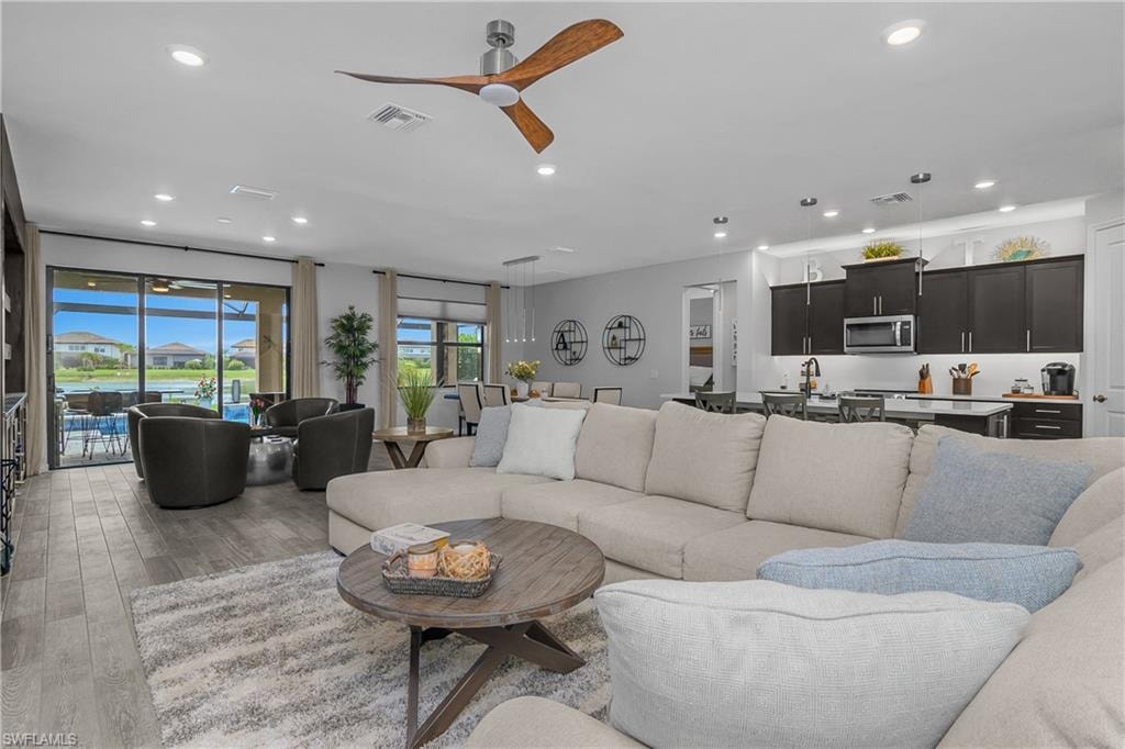 19536 Deming LN photo 14