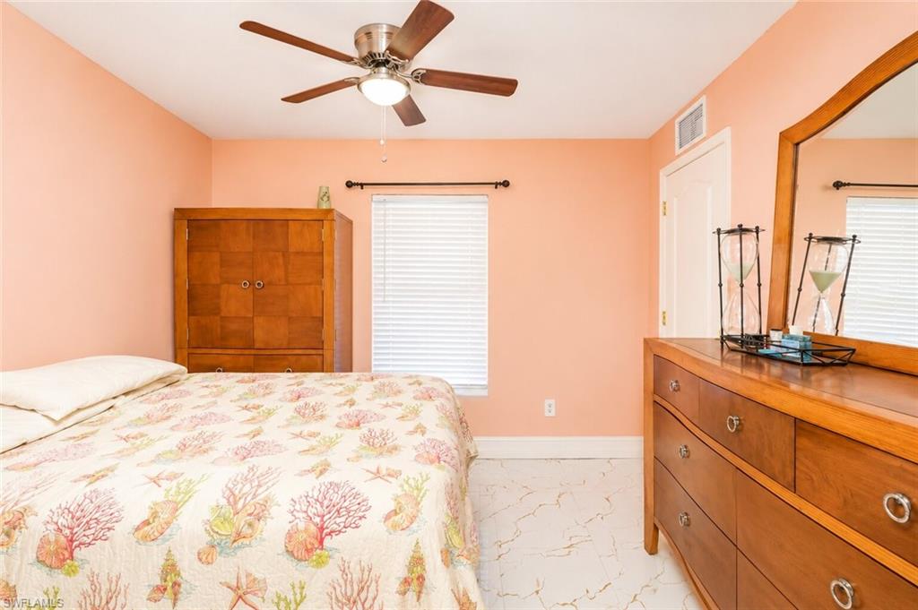 507 Diplomat PKWY E photo 18