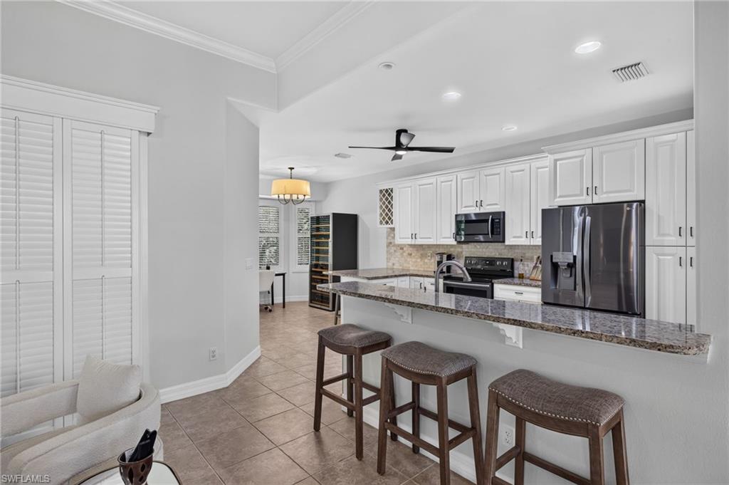 25020 Divot DR photo 9