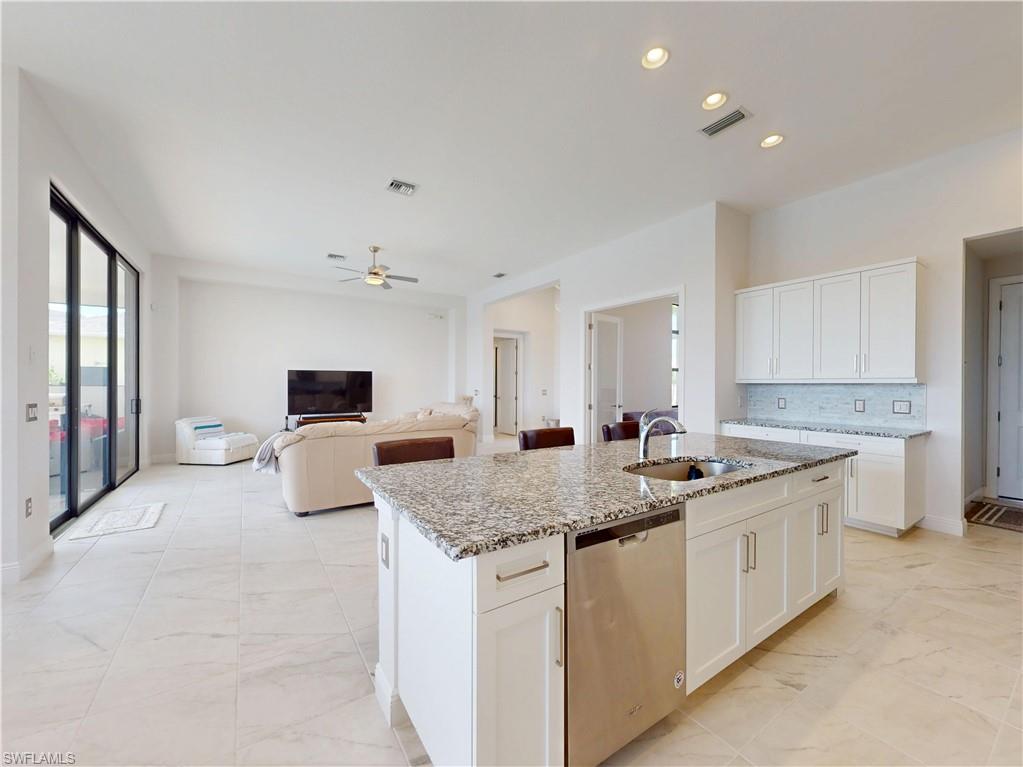 229 33rd AVE photo 12