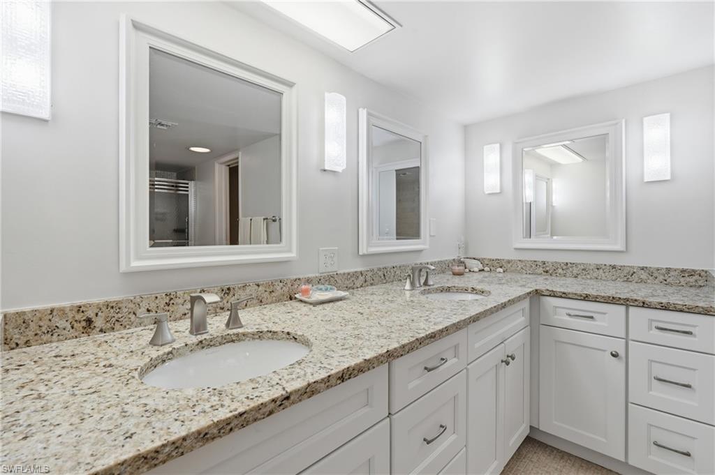 3951 Gulf Shore BLVD N 700 photo 17