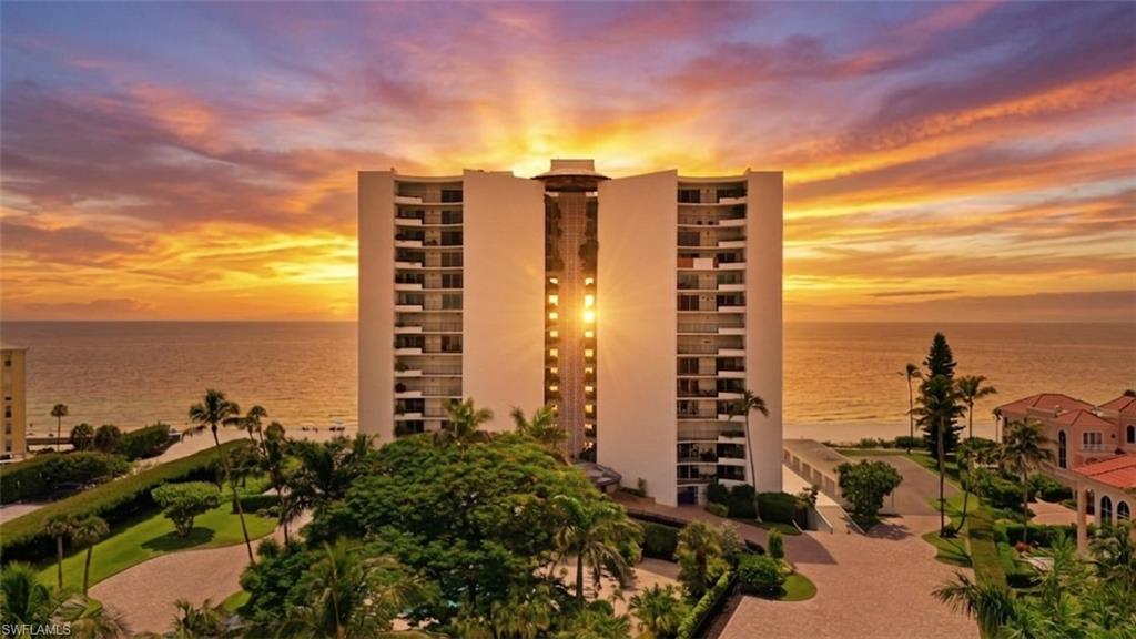 3951 Gulf Shore BLVD N 700