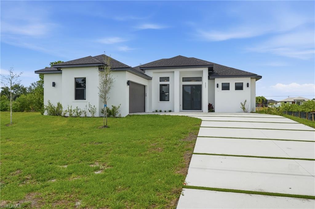 227 NE 15th ST