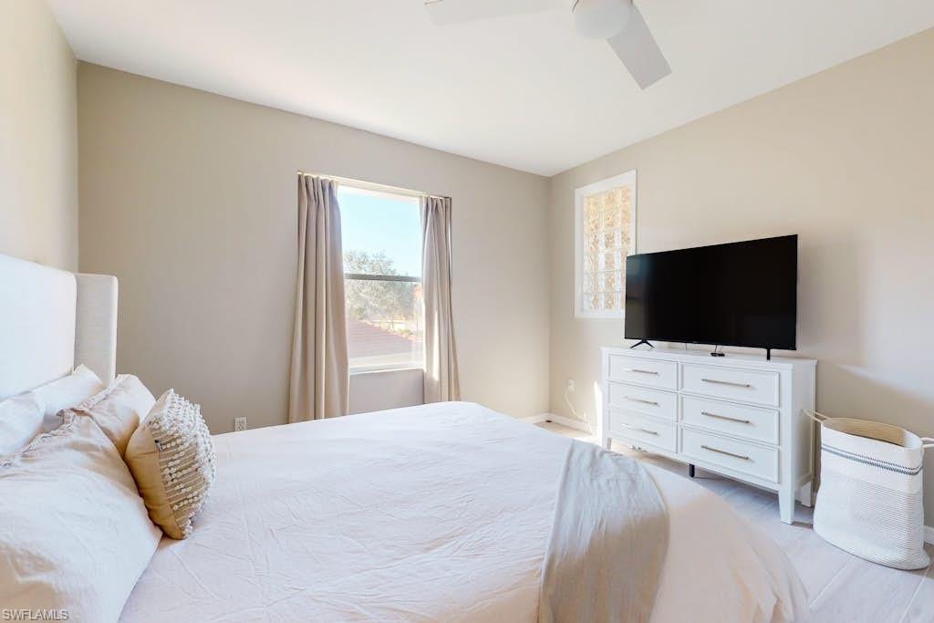 350 Robin Hood CIR 202 photo 17
