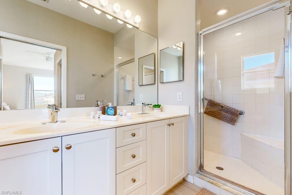 350 Robin Hood CIR 202 photo 15