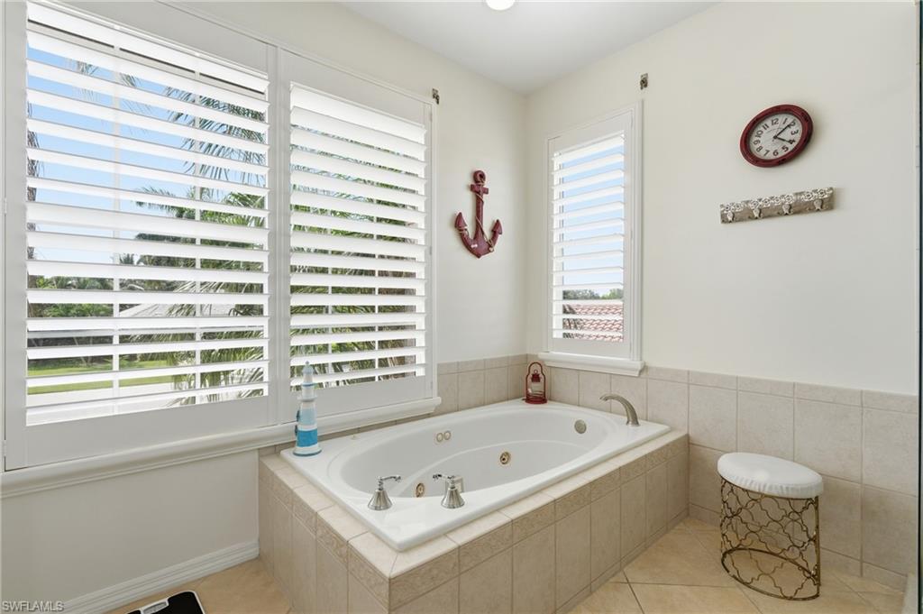 308 Wentworth CT photo 23
