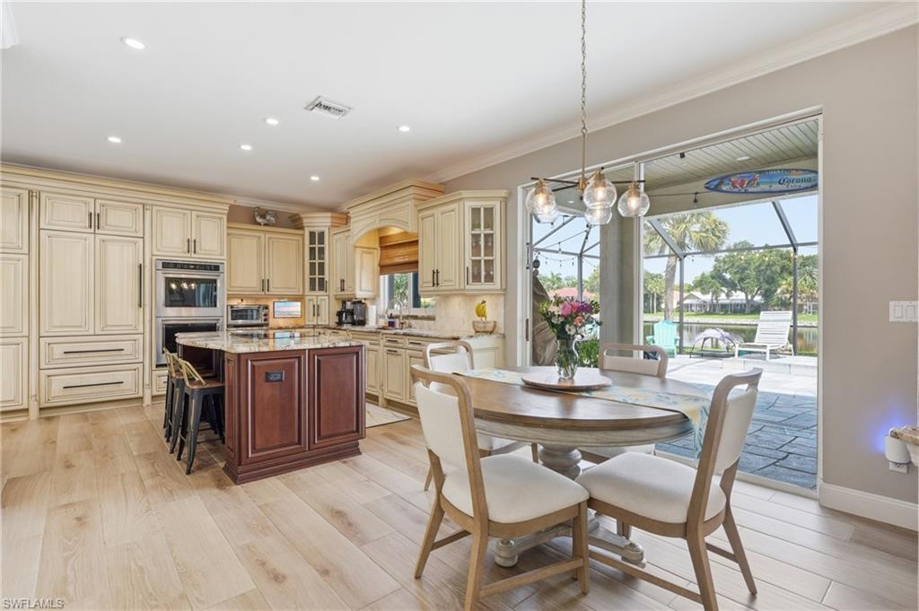 308 Wentworth CT photo 17