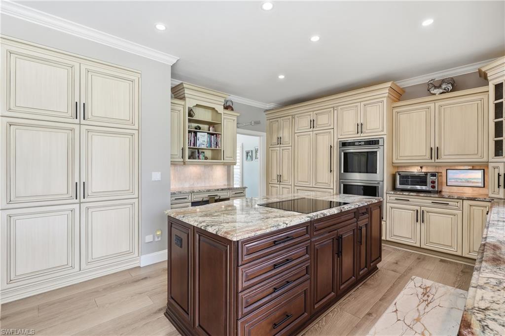 308 Wentworth CT photo 9