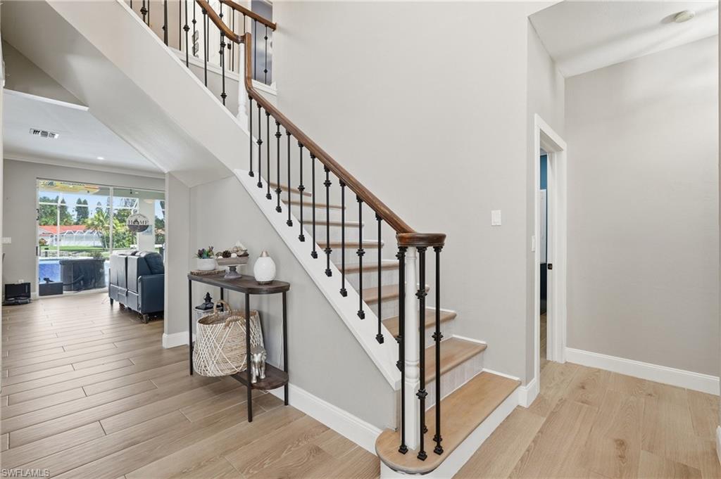 308 Wentworth CT photo 19
