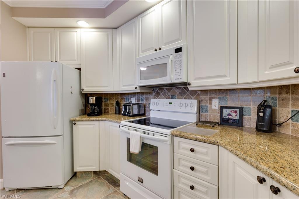 2825 Palm Beach BLVD 308 photo 11