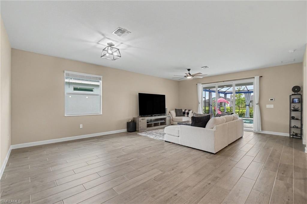 14864 White Pearl RD