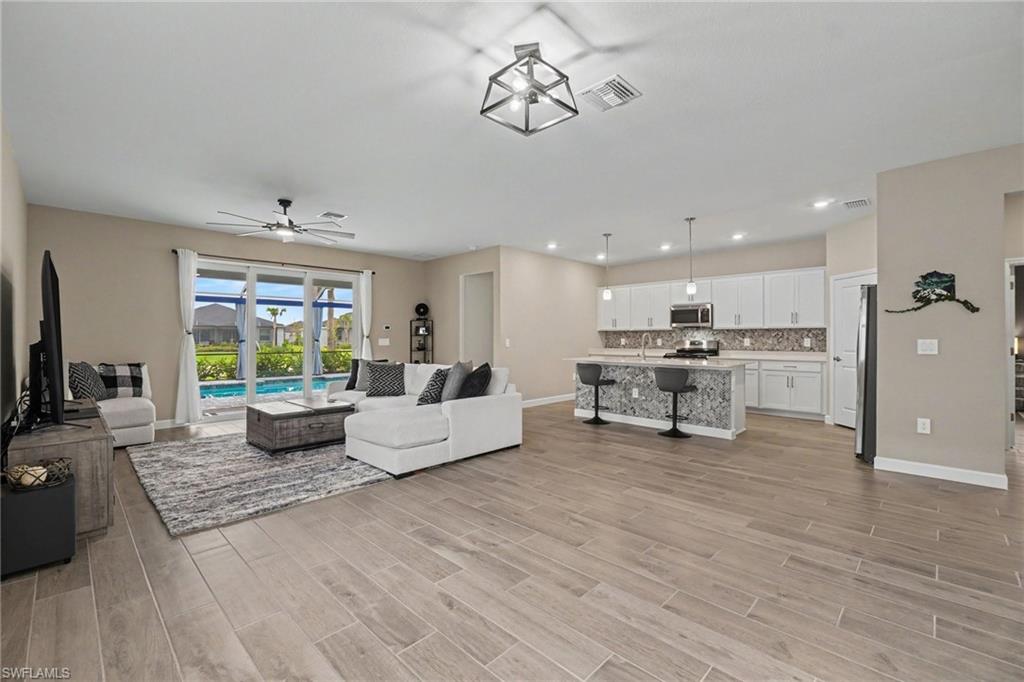 14864 White Pearl RD