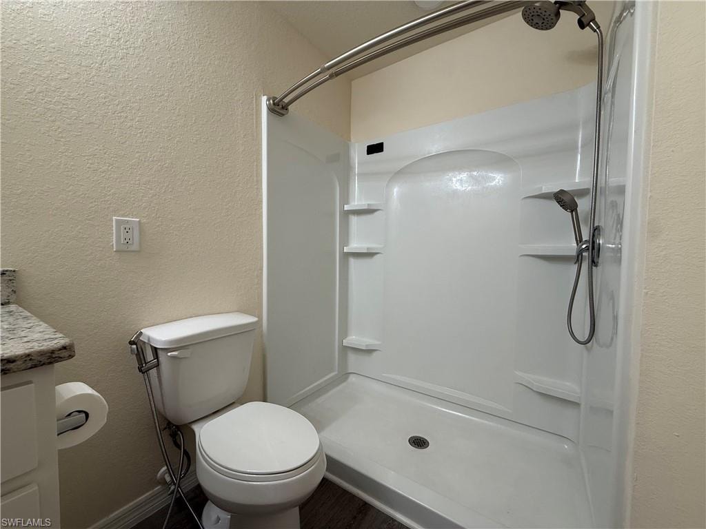 557 Oakshire LN photo 27