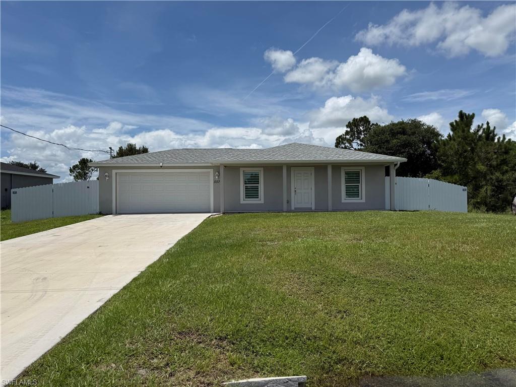557 Oakshire LN