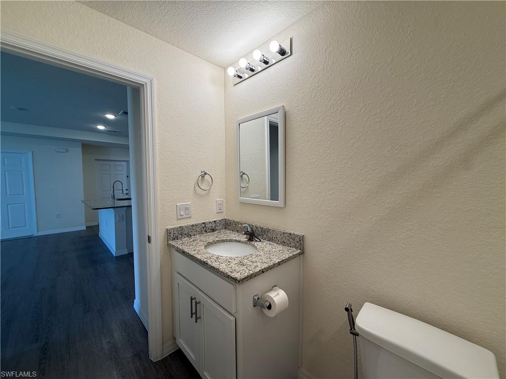 557 Oakshire LN photo 28