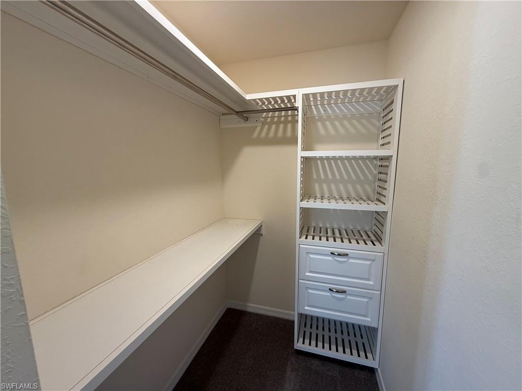 557 Oakshire LN photo 24