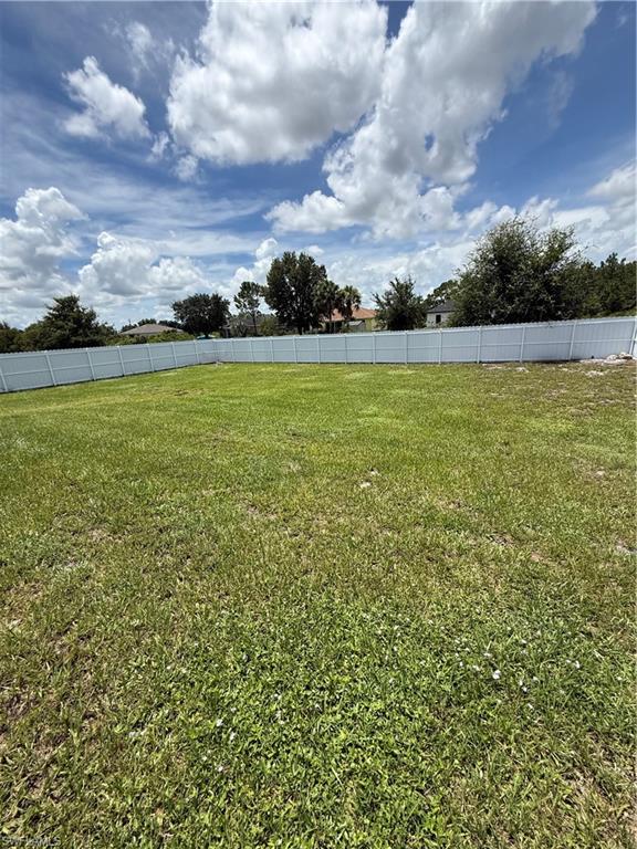 557 Oakshire LN photo 30