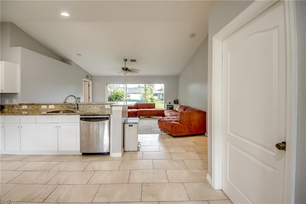 625 SW 11th TER