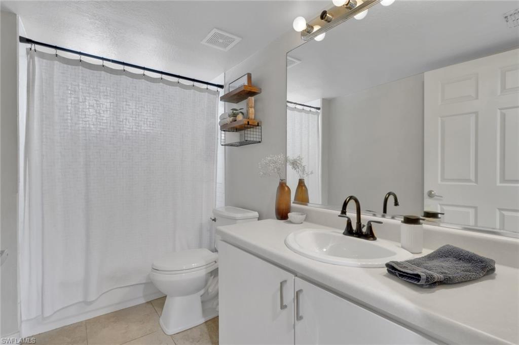 8304 Key Royal CIR 1723 photo 15