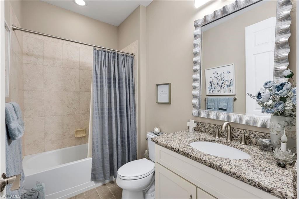 16345 Camden Lakes CIR photo 27