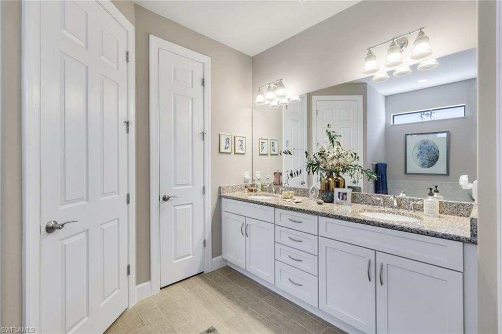 16345 Camden Lakes CIR photo 22