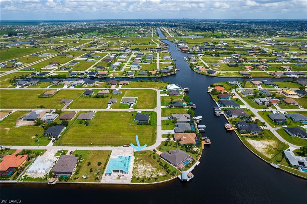 OVERSIZE SOUTHERN rear Exposure Gulf Access lot with NEW (12/2021) 121' SEAWALL - BIG WATER VIEWS