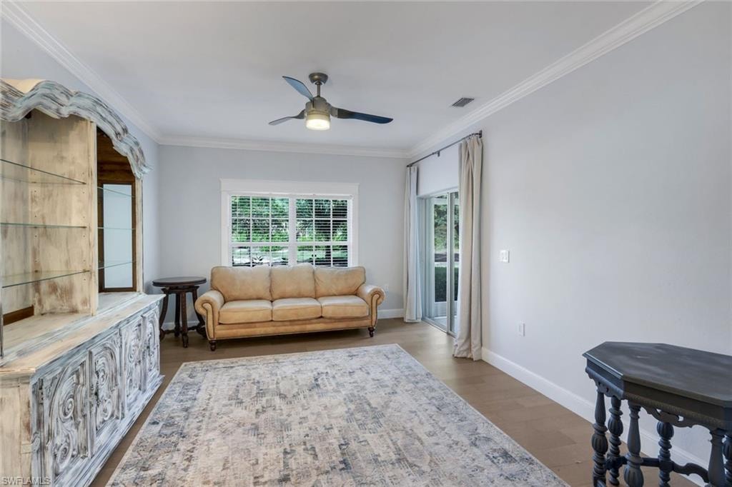Spacious Den with private screened Lanai. Perfect for a Home Office, Gym, Media Room, or extra Guest room.